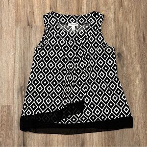 Dressbarn Women's Sleeveless Top Small Black & White Geometric Diamond Pattern